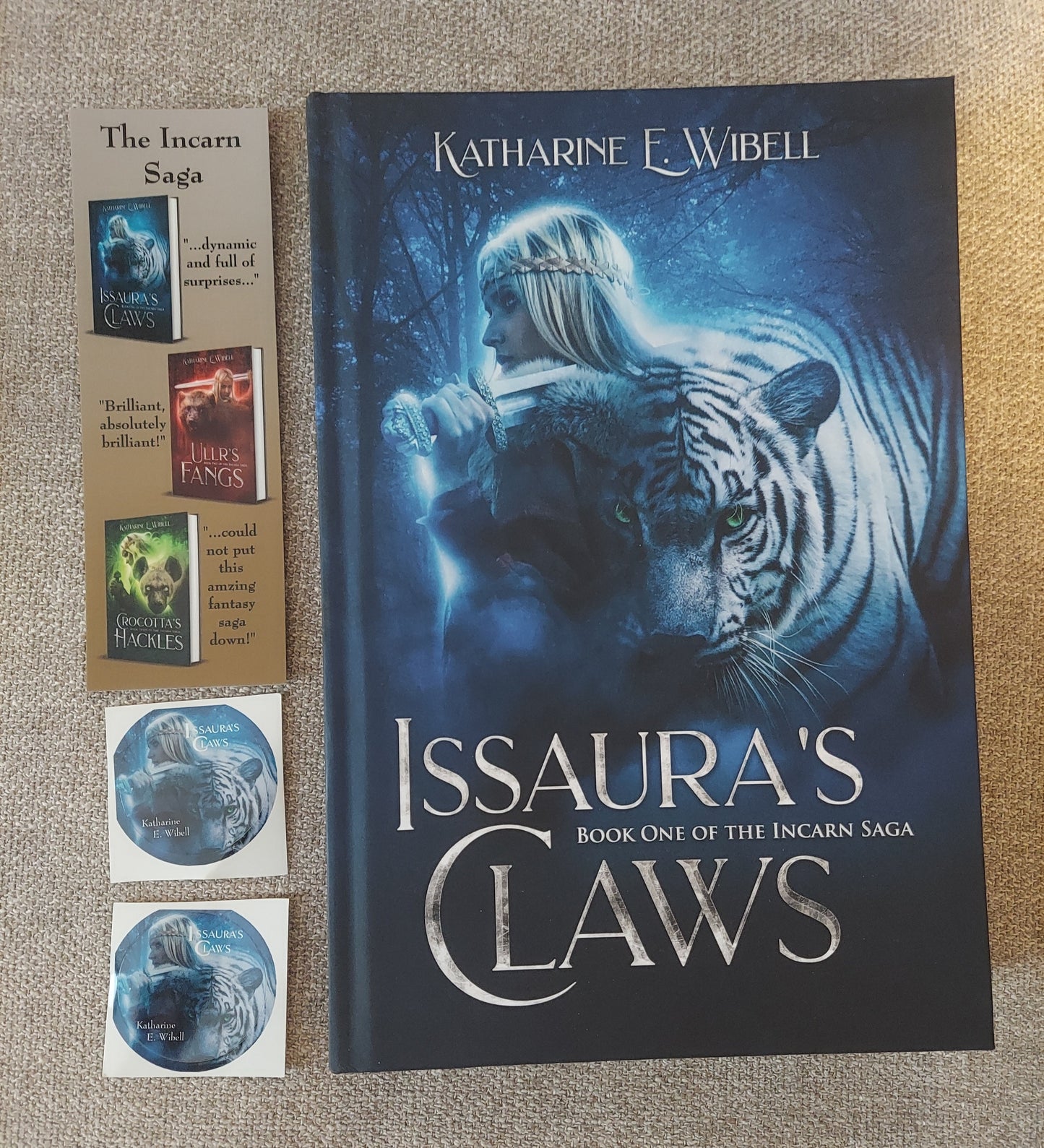 Print Formats - Issaura's Claws: Book One of The Incarn Saga